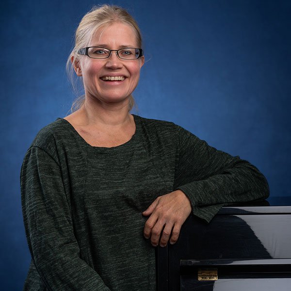 Saarelainen, Niina